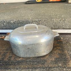 Vintage Wagner Ware - Aluminum Dutch Oven