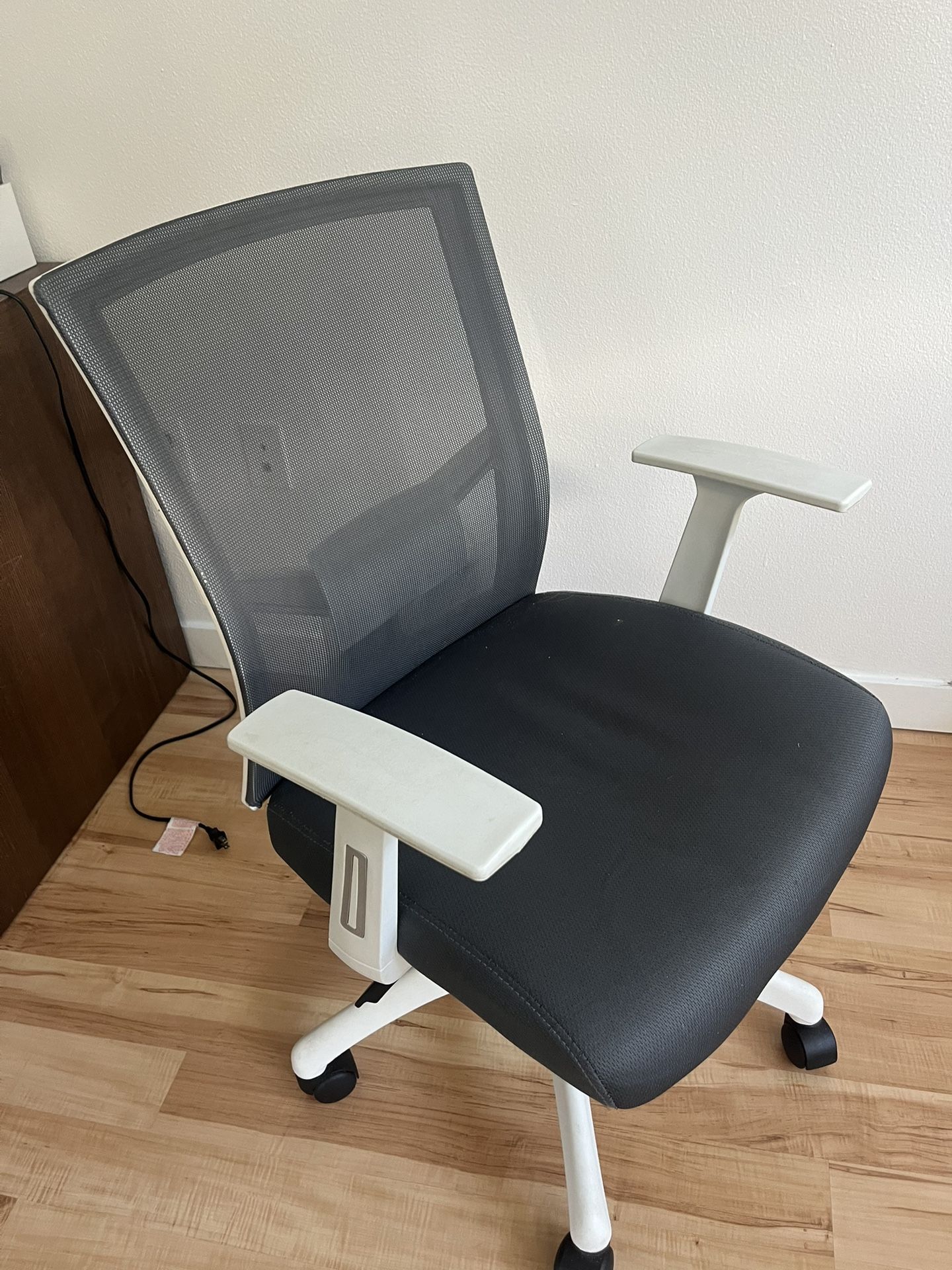 Rolling Desk Chair
