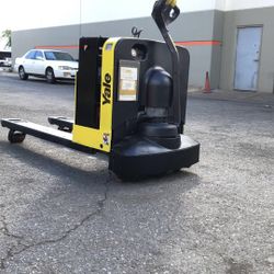 Yale Walker Pallet Jack