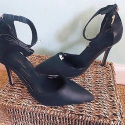 White House Black Market Point Toe Bow Strap Black Stiletto High Heel Dress Shoe