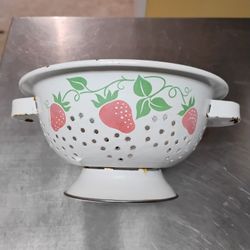 Vintage collander