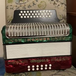 Hohner Corona 2