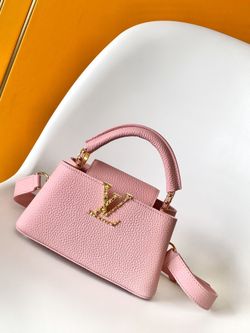 A classic and beautiful bag for women