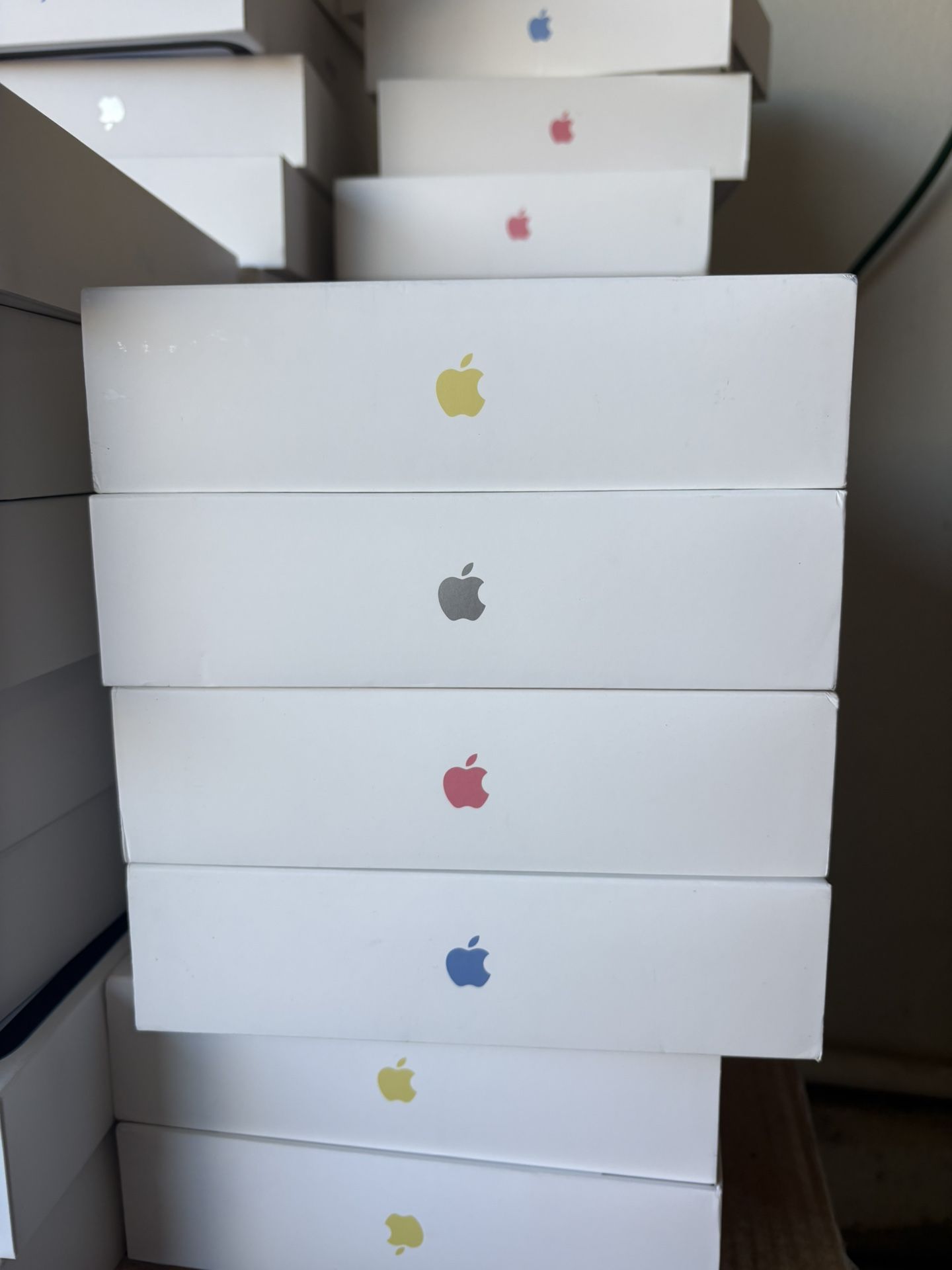 iPad 11 128GB (Grey, Pink, Blue, Yellow)