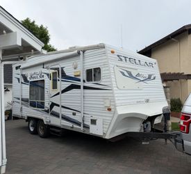 2009 Eclipse Stellar Lighning Toy Hauler