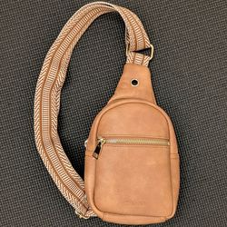 Crossbody adjustable bag