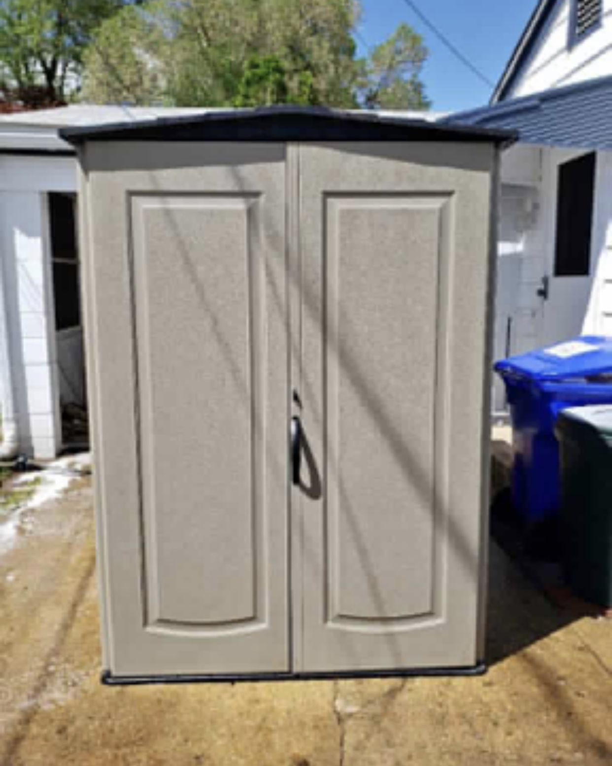 Rubbermaid Storage shed