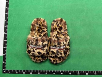 Balenciaga Furry Slides (Leopard, size 41. 8.5/9 in US)