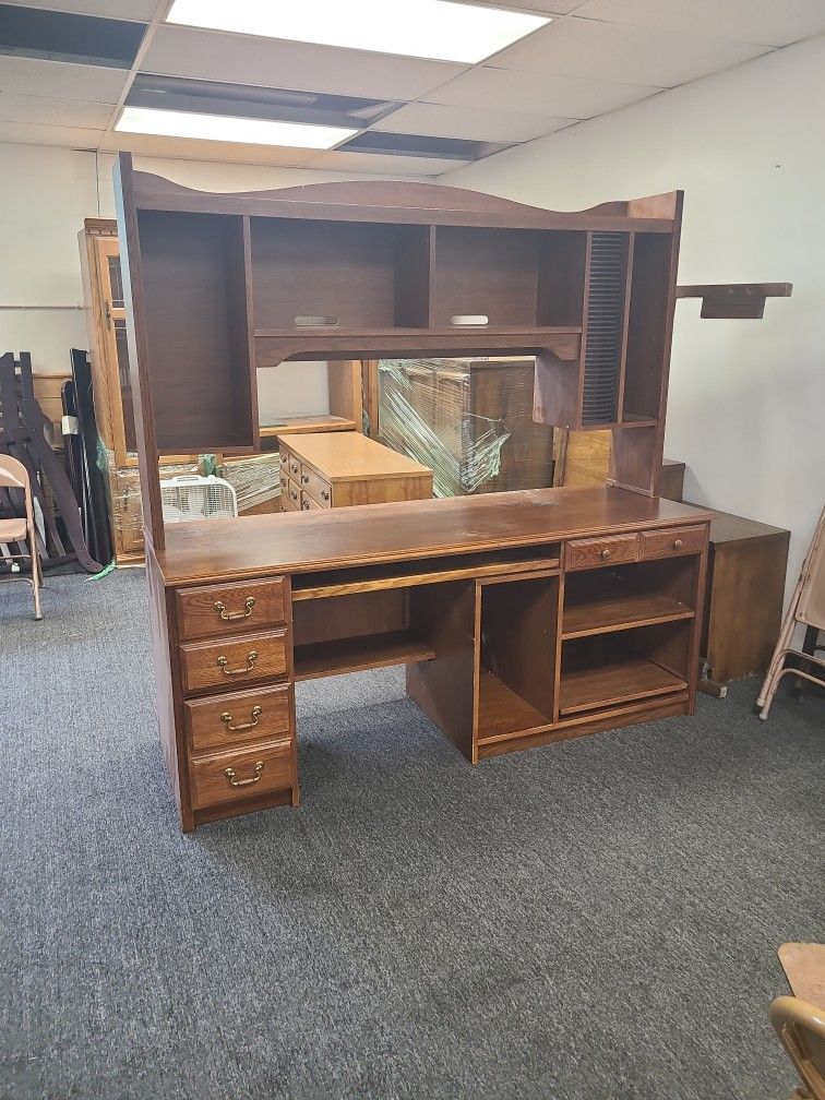 Desk And Hutch 6ft Wide Storage Nice Condition