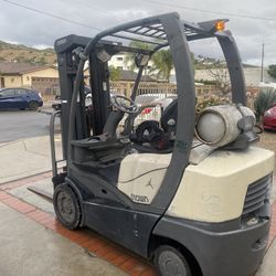 Crown C5 Forklift - 5,000 Lbs Capacity 