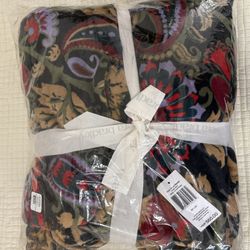 Brand New Vera Bradley Blankets In Package 