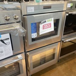 Thermador 30 inch wide stainless steel double wall oven