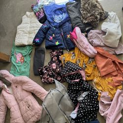 Girls 5-8 Year Old Clothing While Pile For 5$ 