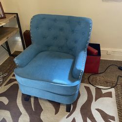 Brogyn Wingback Chair