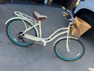 Schwinn beach cruiser