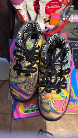 Boys shoes