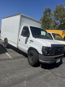 2014 Ford E-350