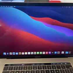 Mac Book Pro 15” Screen 2018