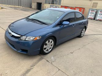 2010 honda Civic con 130 mil millas