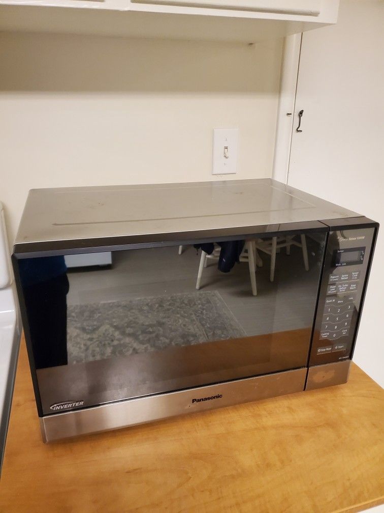 Panasonic 1200W Microwave