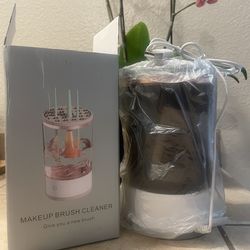 Makeup Brush Cleaner