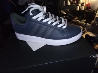 Adidas Men's Size 10  Originals $50