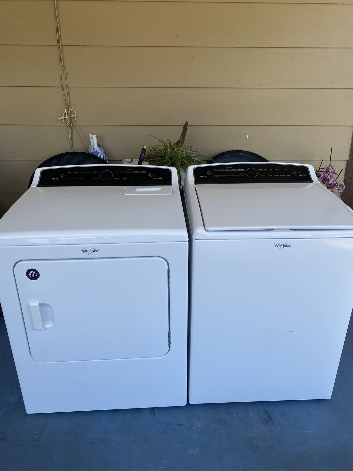 Whirlpool Washer And Dryer Like New