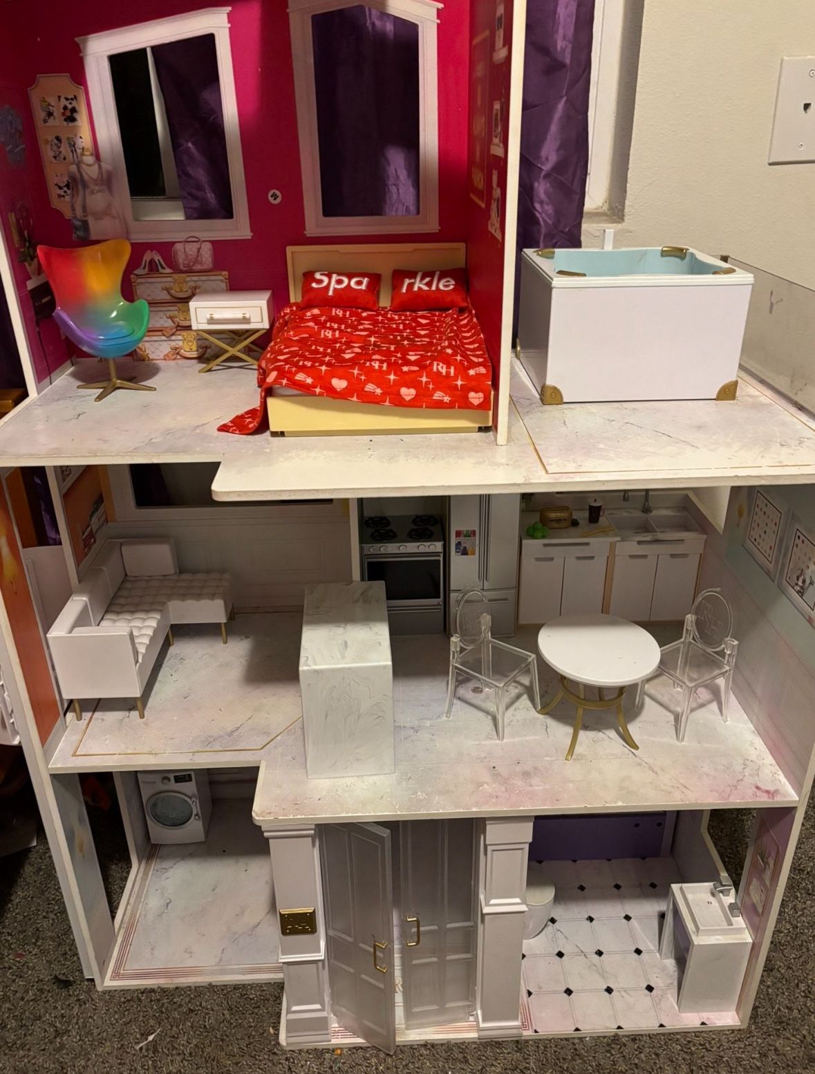 Rainbow High Dollhouse And Furniture