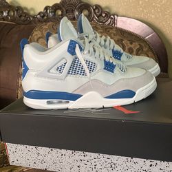 Jordan 4 military blue size 8.5