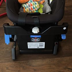 Bassinet and car seat