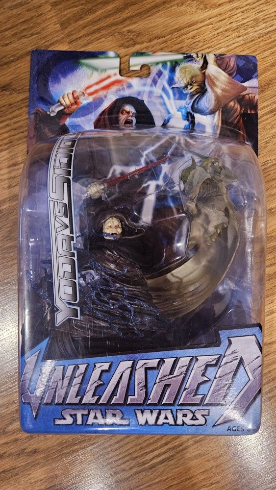 Unleashed Star Wars Yoda vs. Sidious Action Figures