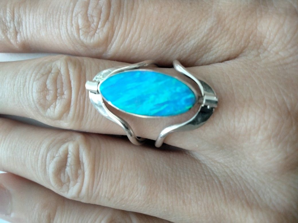 Gorgeous Reversible Ring