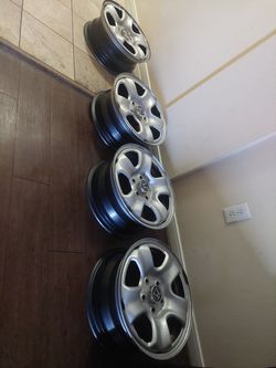 Vendo Rines 215-70-16