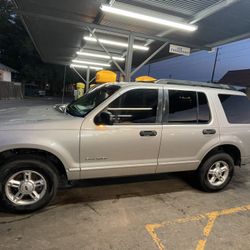 2005 Ford Explorer