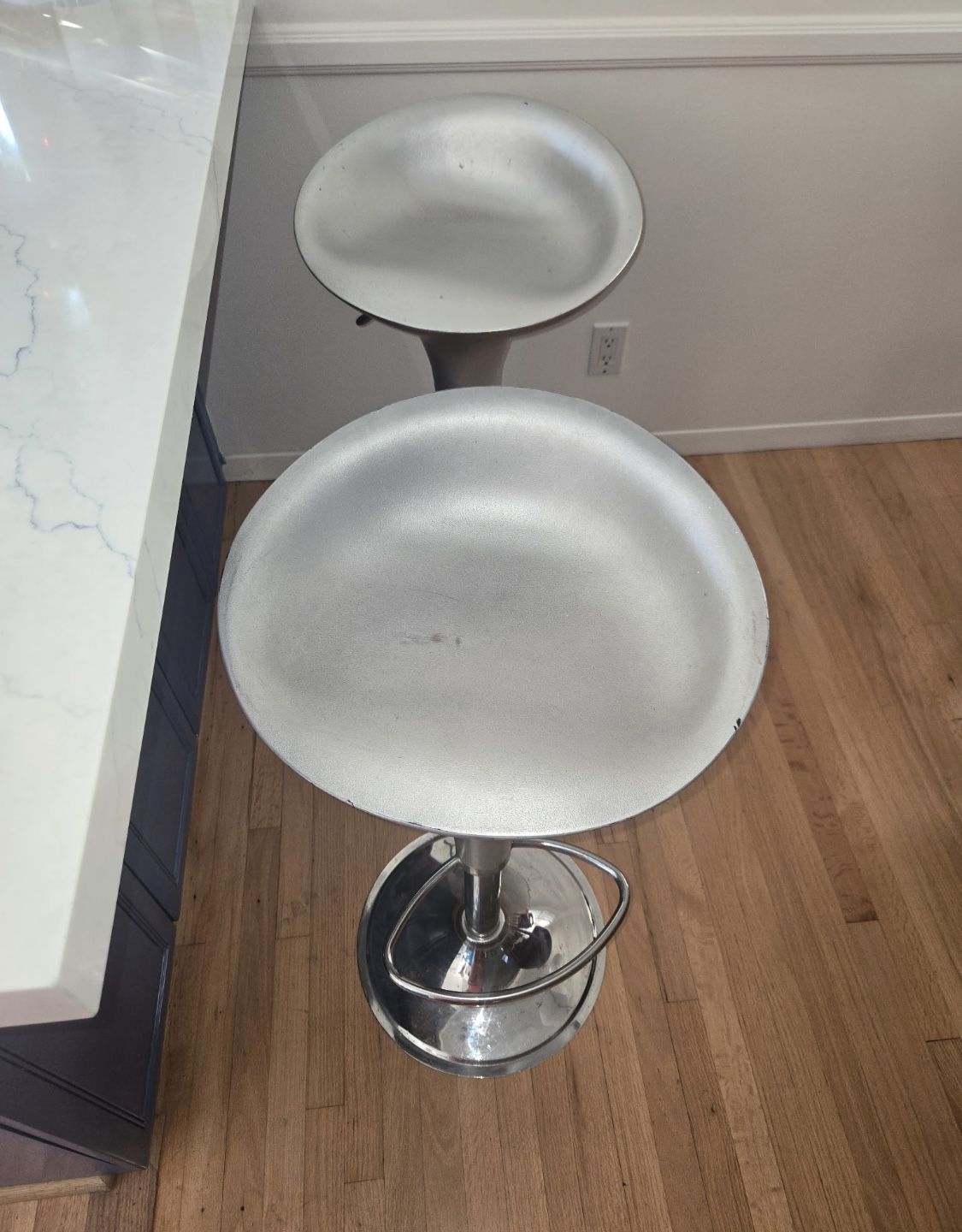 Retro bar stools