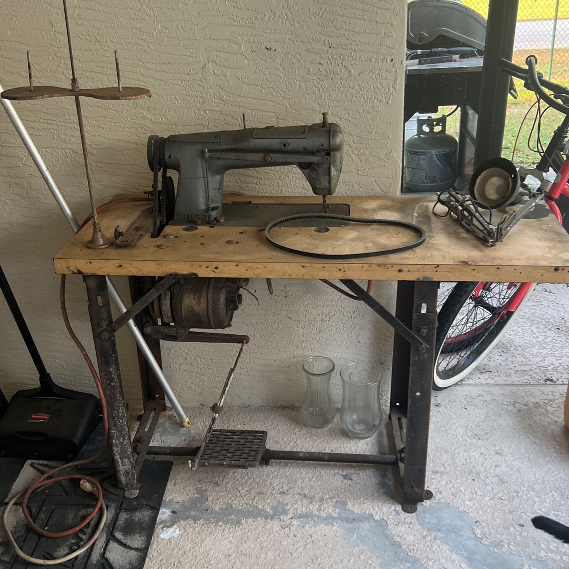 Singer Sewing Machine