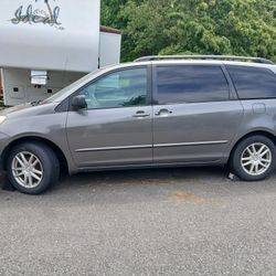2005 Toyota Sienna AWD Bad Transmission 