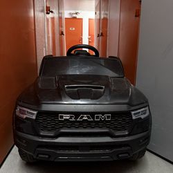 KIDS RAM ELECTRIC CAR
