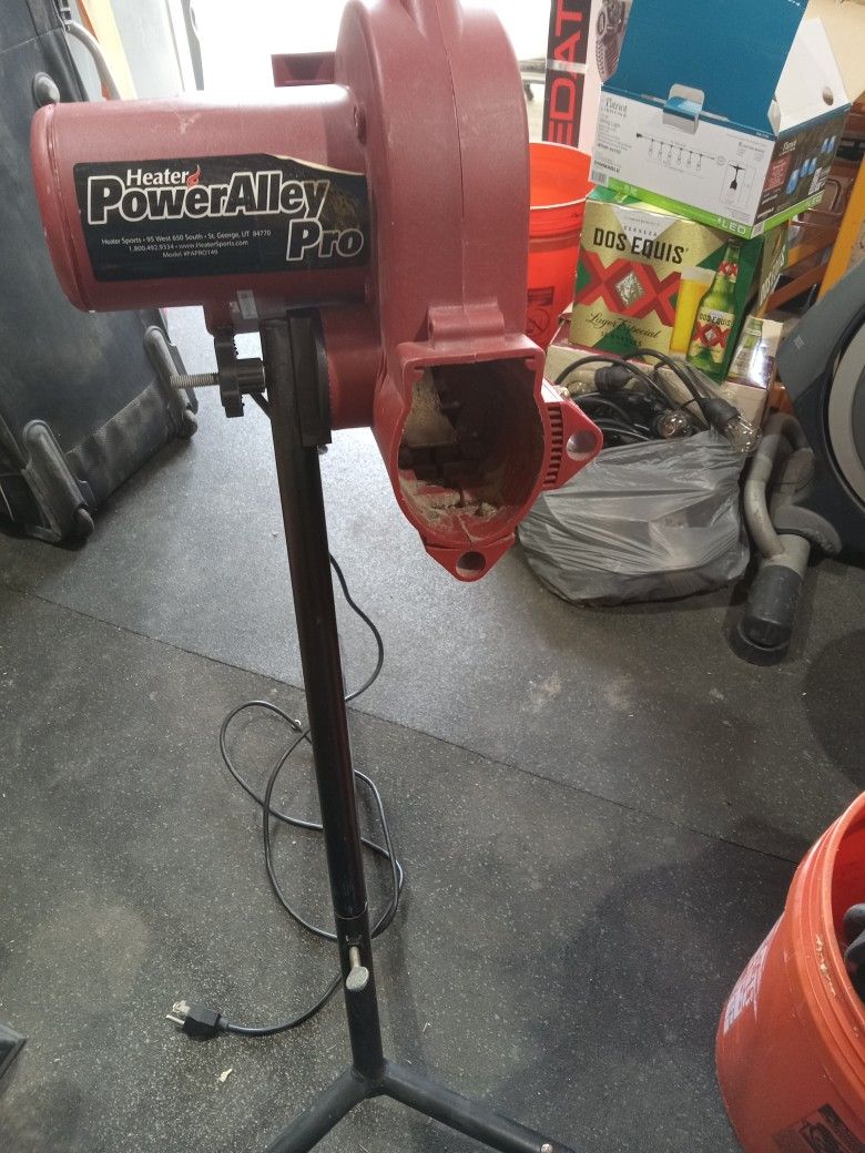Pitching Machine 