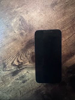 iPhone Pro Max 13 - 512gb -one owner unlocked - broken lenses - otherwise perfect