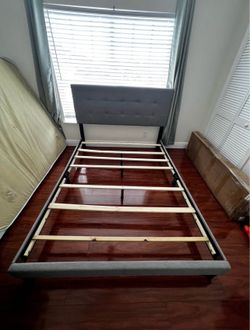 Queen Bedframe