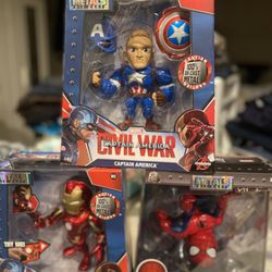Selling Jada Marvel Die Cast $20 Each Or $50 For 3