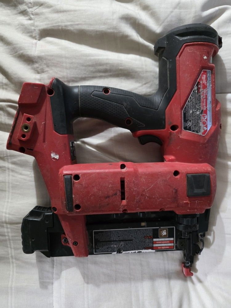 18 Degree Brad Nailer! Milwaukee Works Amazing!