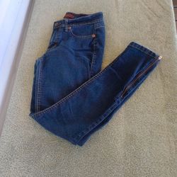 Domaine Brand Jeans Size 7 Skinny Jeans Dark wash 