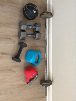 Home Gym Weight Set – 130+ lbs of Weights, Barbell, Dumbbells & Kettlebells