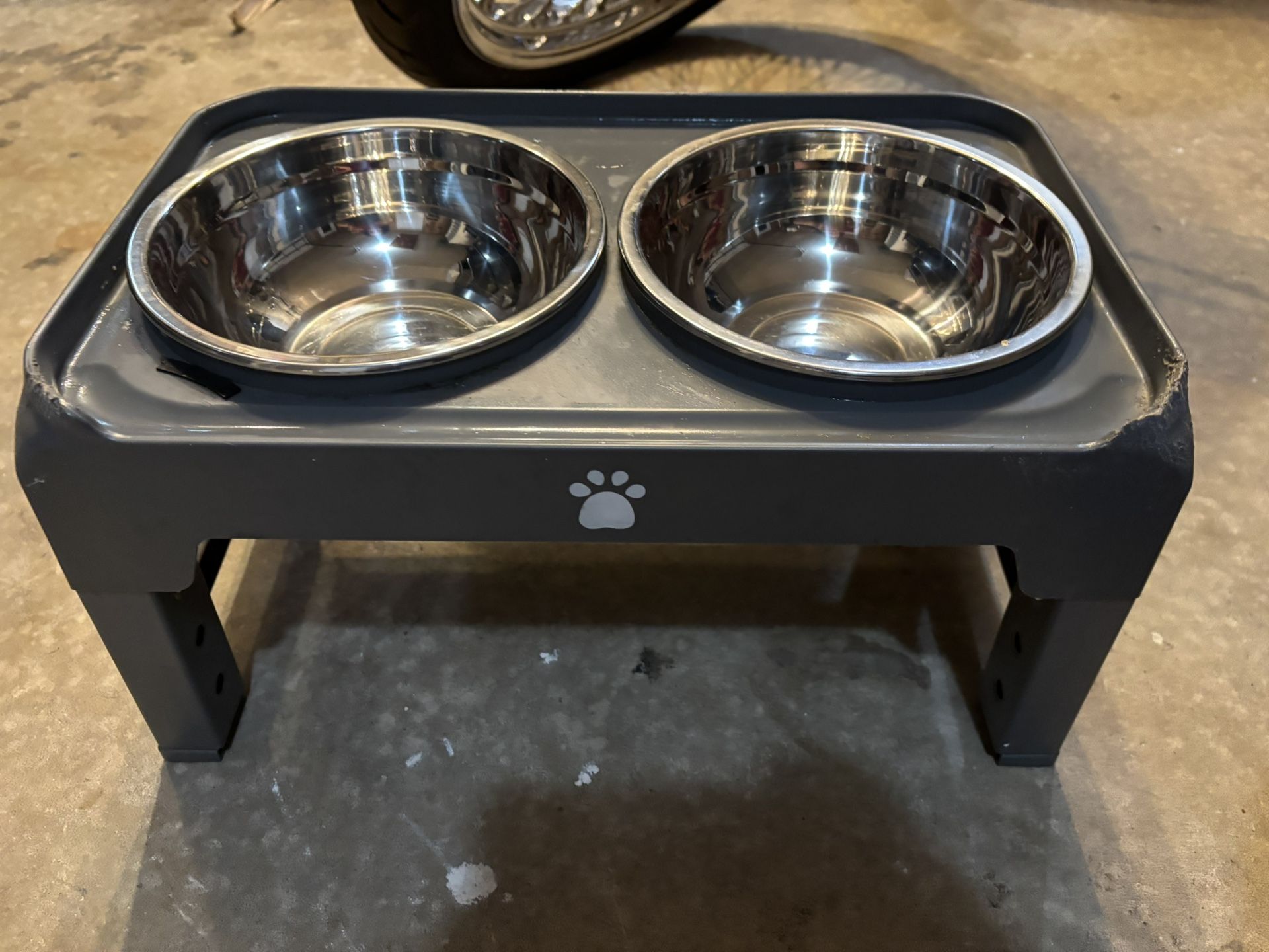 Adjustable Dog Bowl Stand With Bowls 