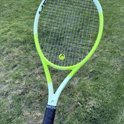 Head Extreme MP 2024 Tennis Racket