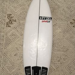 Pyzel Gromlin Surfboard (4’10 x 19.2L x 2.0)
