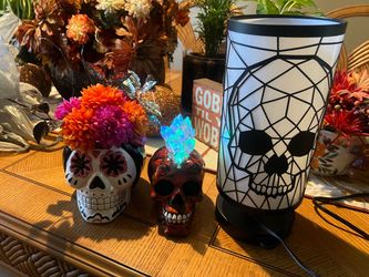 SUGAR SKULLS / Variety of Skulls