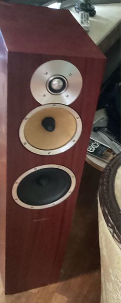 Bowers & Wilkins lot…will sell separately…CM7…685